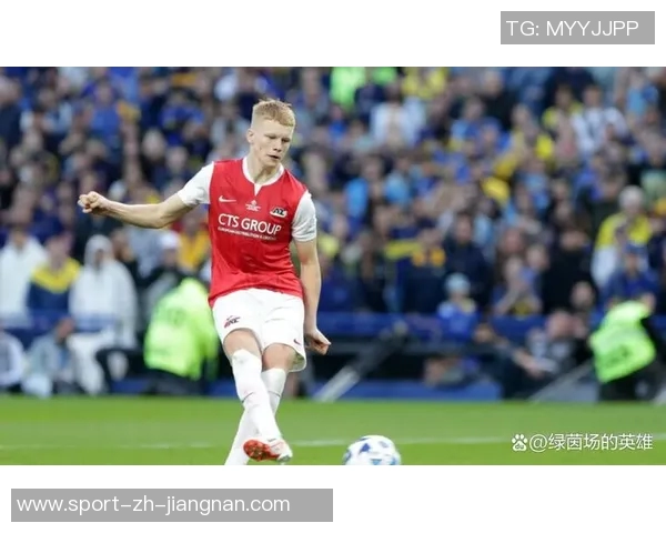 水晶宫追逐19岁荷兰新星斯米特面临曼联皇马强劲竞争 水晶宫追逐19岁荷兰新星斯米特面临曼联皇马强劲竞争