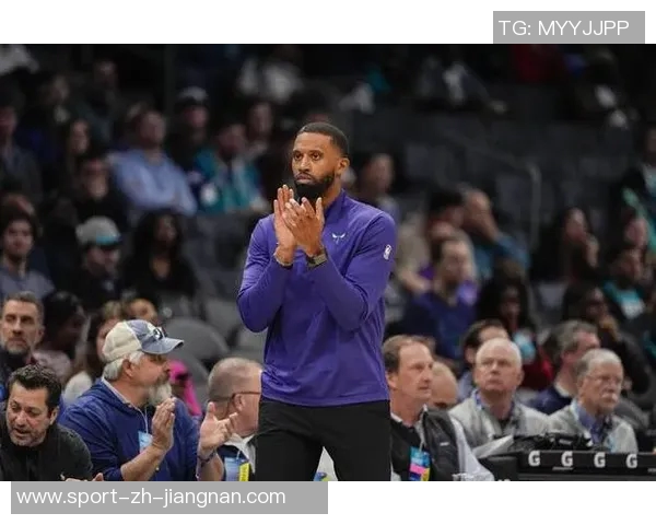 黄蜂主帅赞队员团结负责称赞球队氛围令人满意