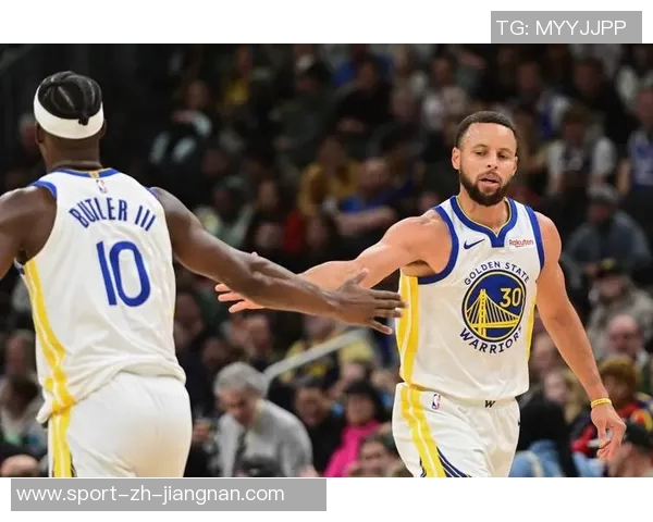 库里分享连胜经验强调团队协作与无私精神助力胜利 库里分享连胜经验强调团队协作与无私精神助力胜利