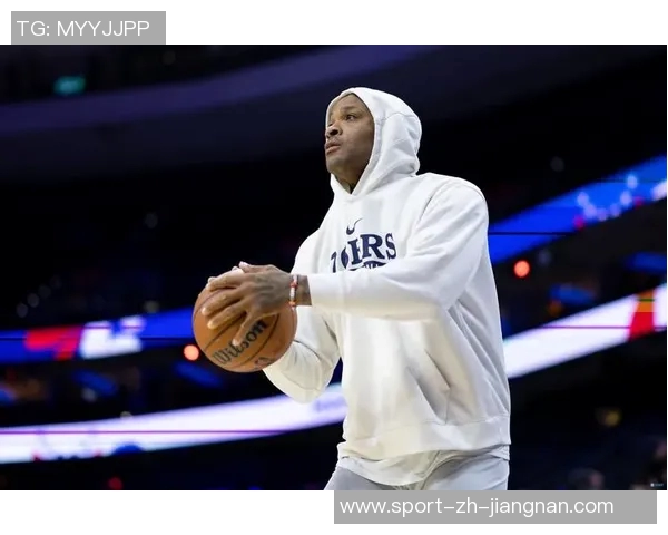 塔克遭遇伤病困扰初步诊断为硬伤赛后将进行详细检查以确定恢复情况 塔克遭遇伤病困扰初步诊断为硬伤赛后将进行详细检查以确定恢复情况