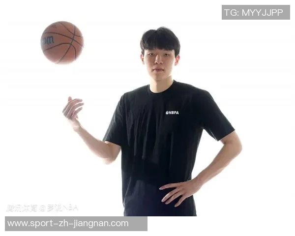 解说:瀚森的角色定位为非常规替补助教每场赛后都会指出他的失误